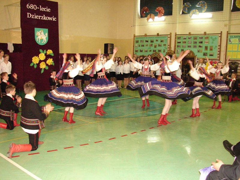 680 - LAT DZIERZKOWIC